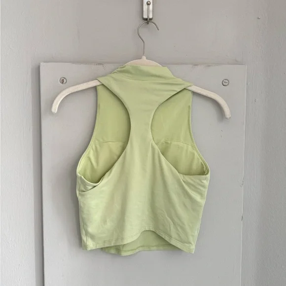 ALO Soft That Bra Tank in Iced Green Tea S - Picture 4 of 6